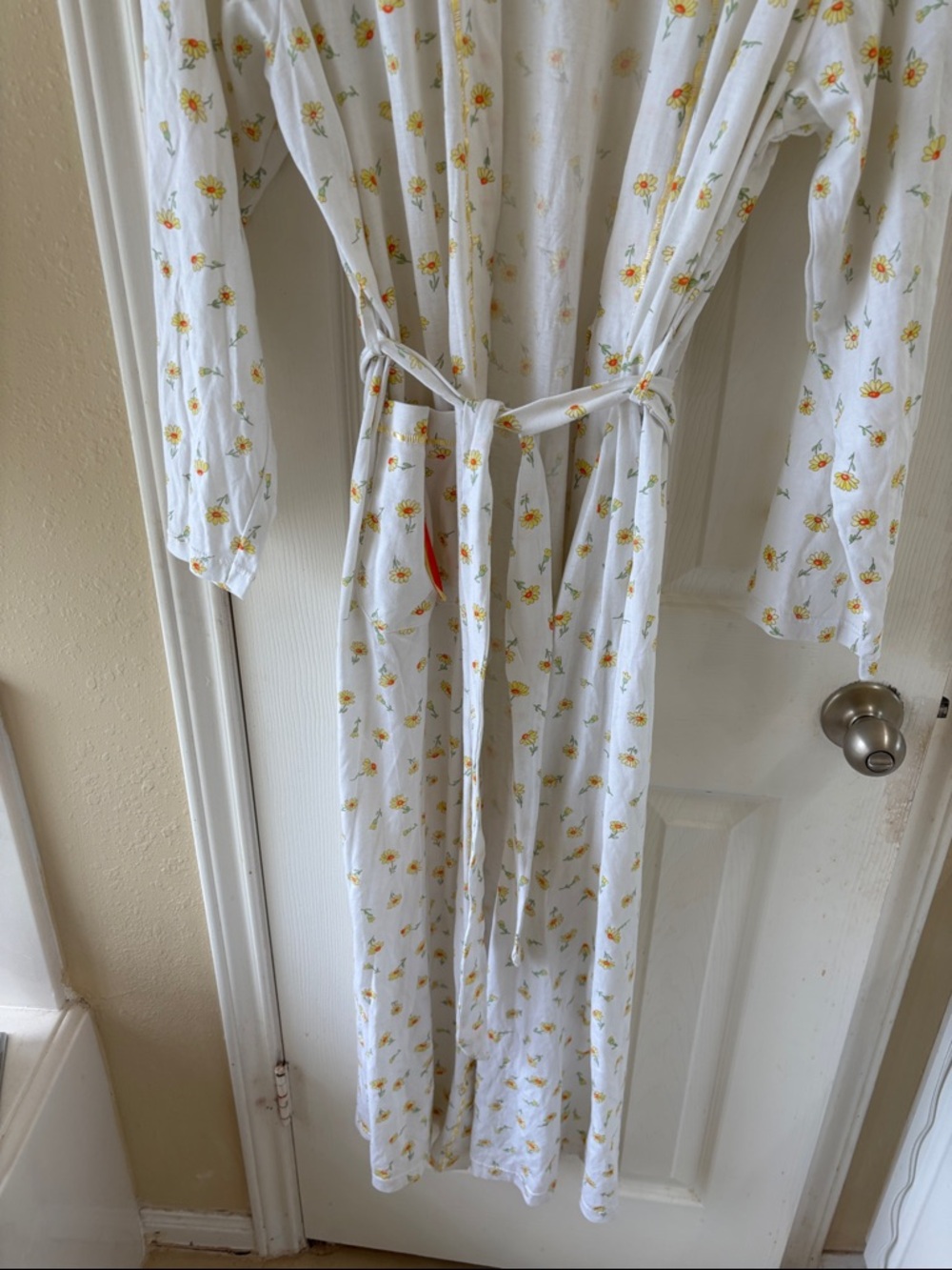 La Luna White Floral Long Robe with Yellow Motif. 100% cotton. NWT - Picture 3 of 6